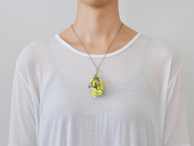 pick a jewel [pendant]